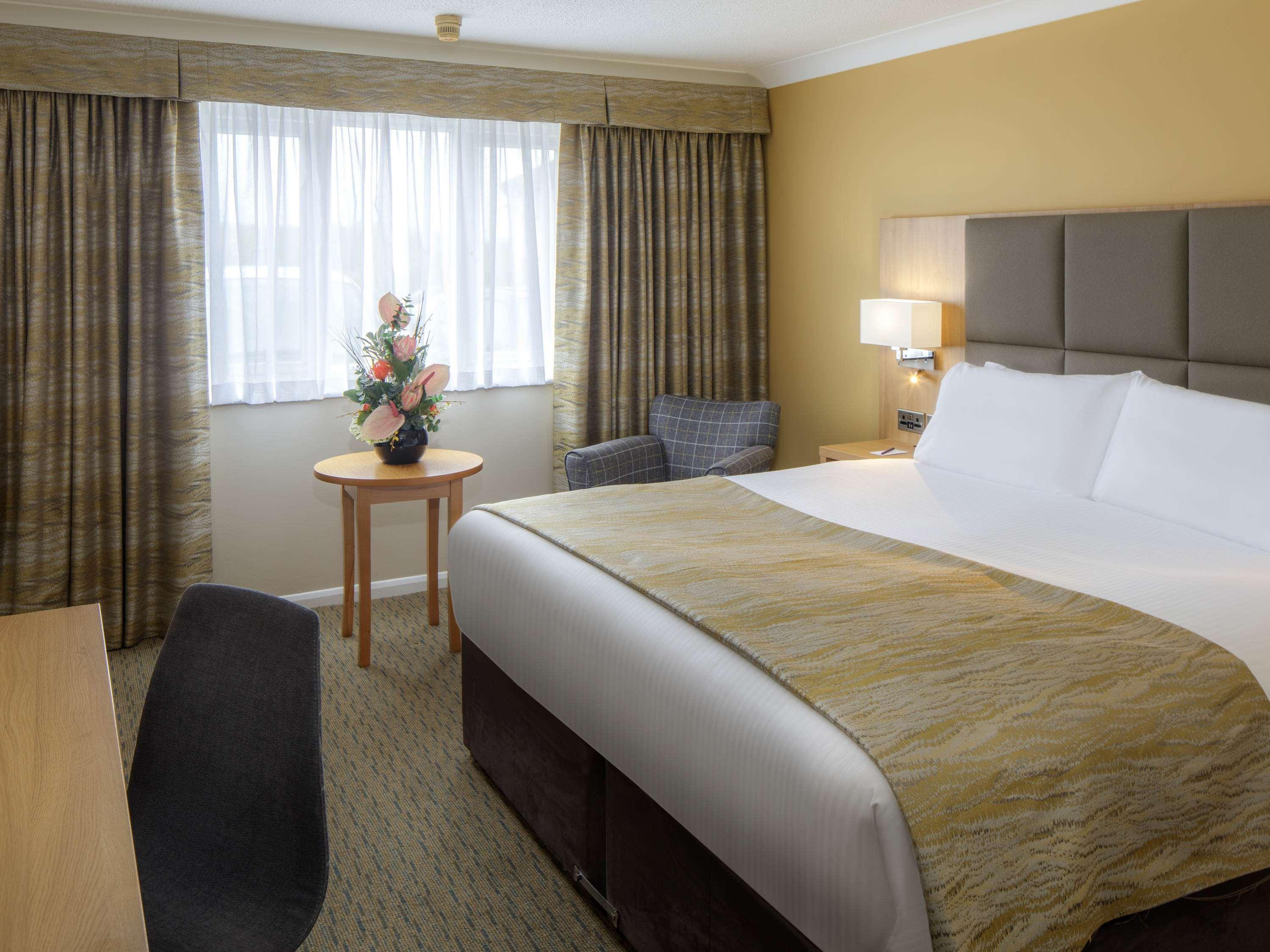 Mercure Hatfield Oak Hotel Esterno foto