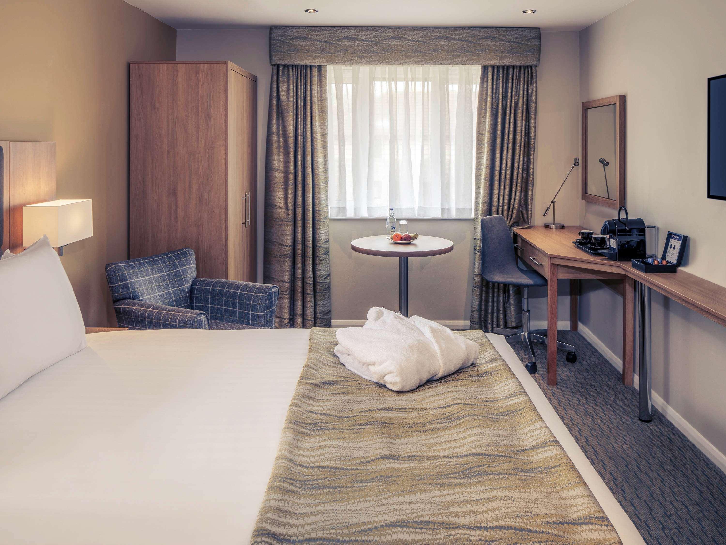 Mercure Hatfield Oak Hotel Esterno foto