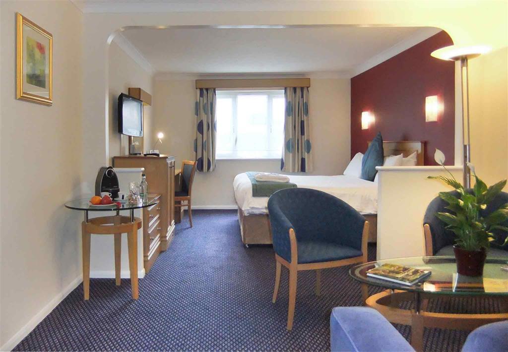 Mercure Hatfield Oak Hotel Esterno foto