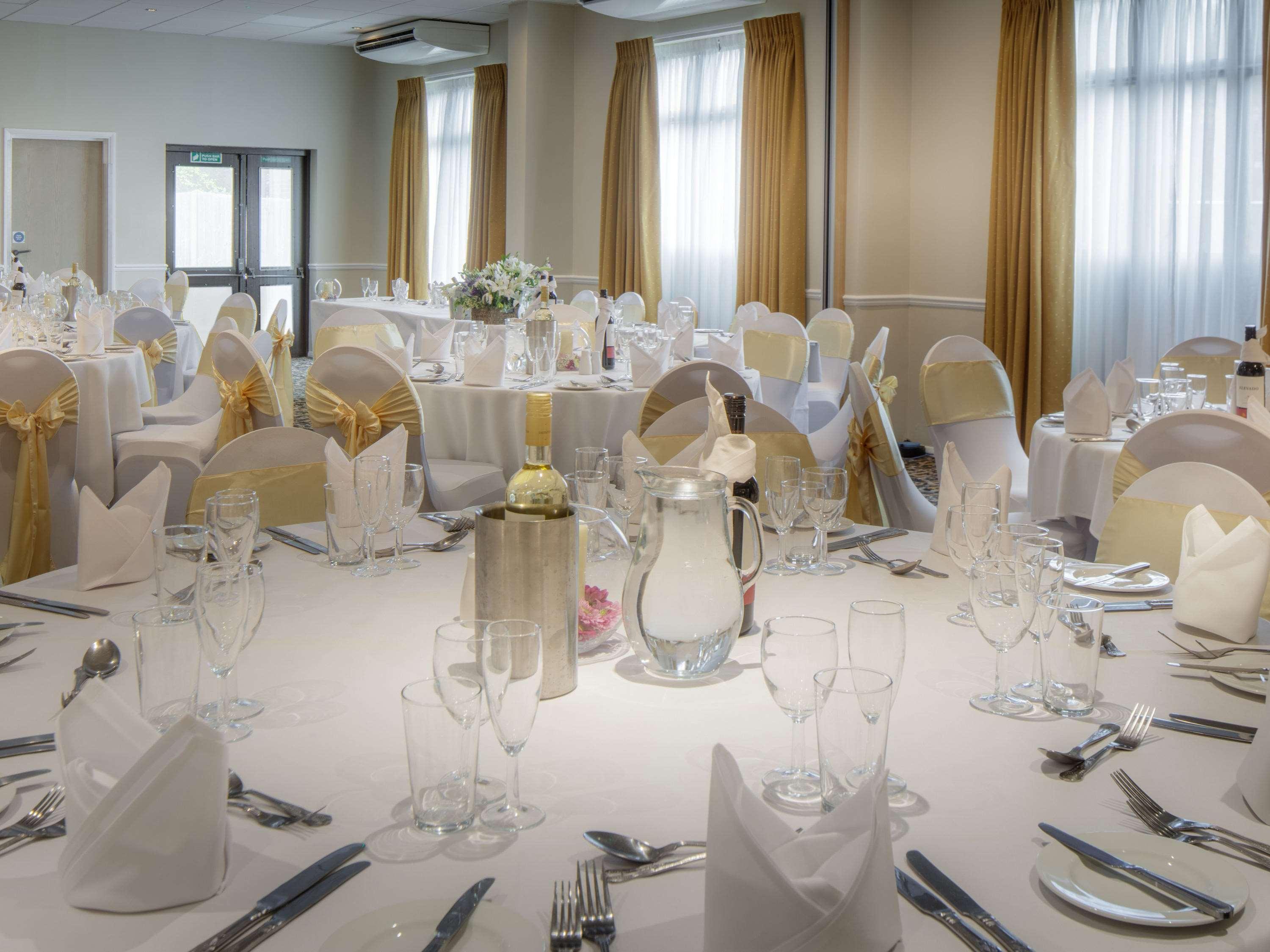Mercure Hatfield Oak Hotel Esterno foto