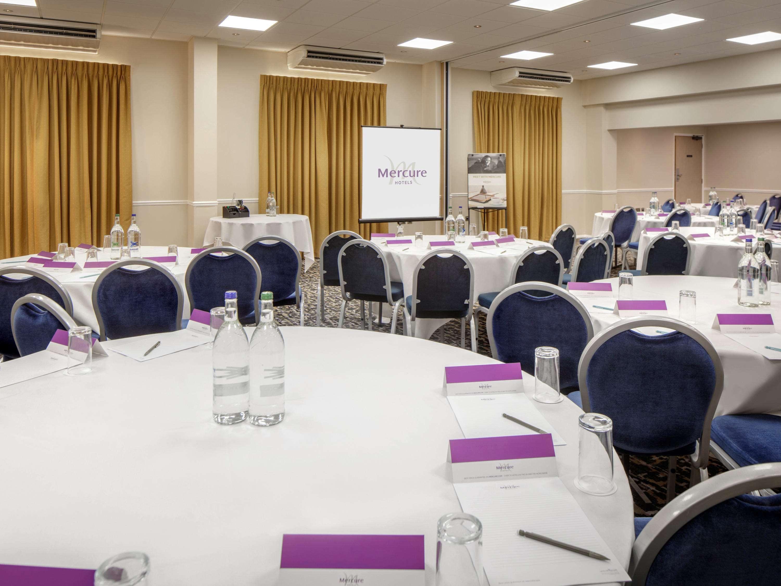 Mercure Hatfield Oak Hotel Esterno foto