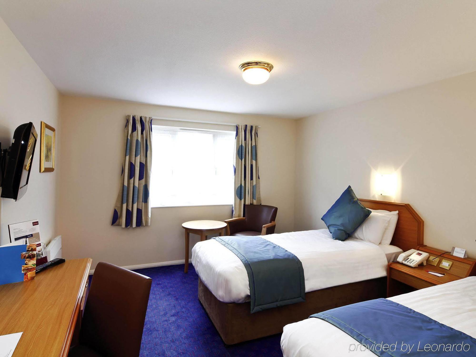 Mercure Hatfield Oak Hotel Esterno foto