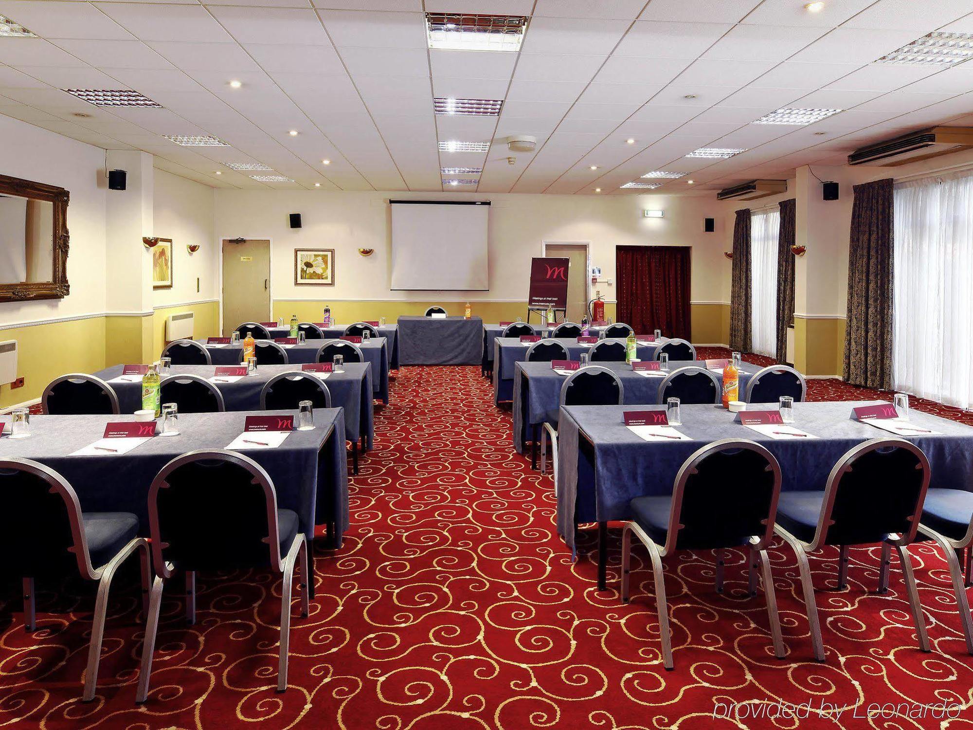 Mercure Hatfield Oak Hotel Esterno foto