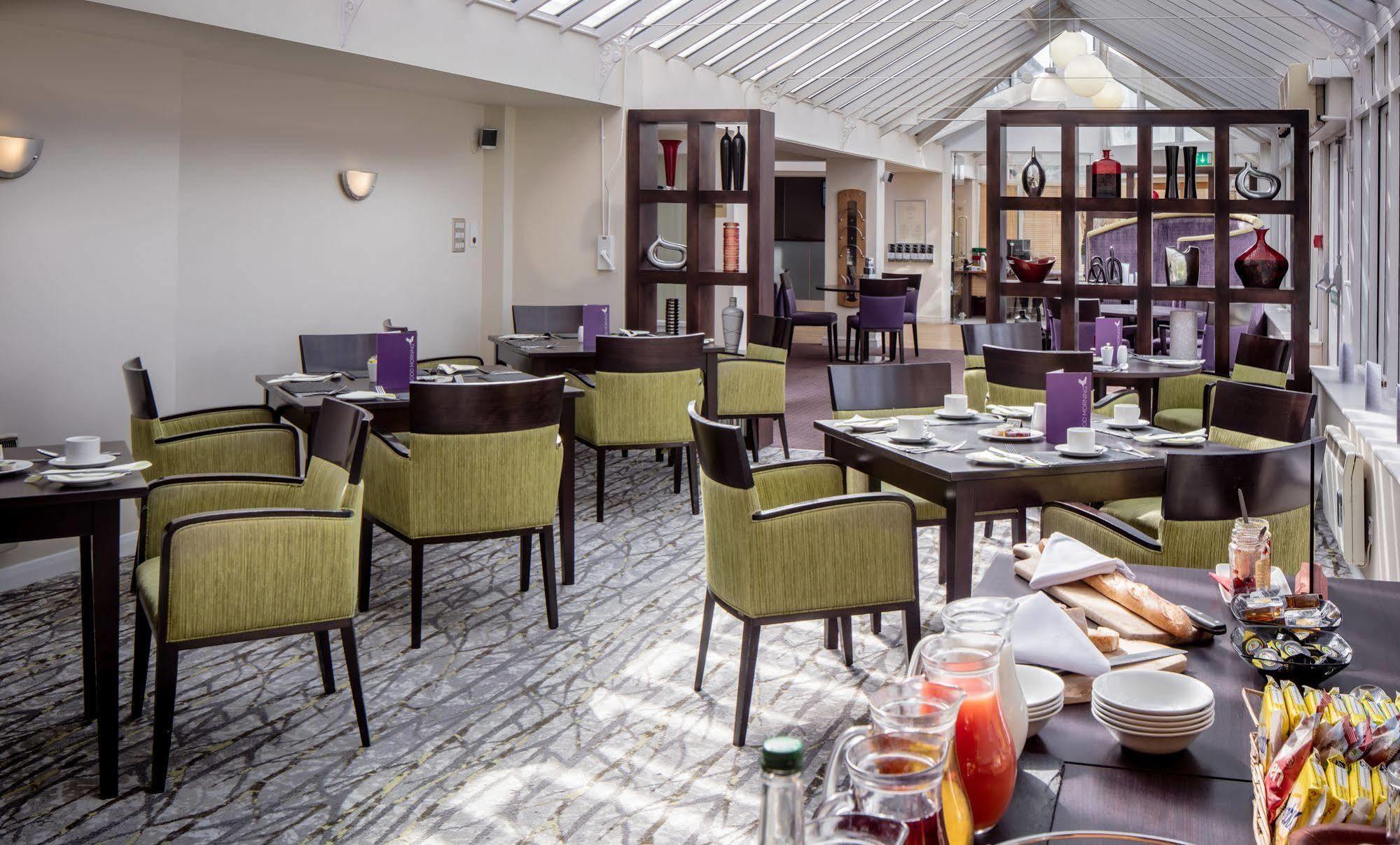 Mercure Hatfield Oak Hotel Esterno foto