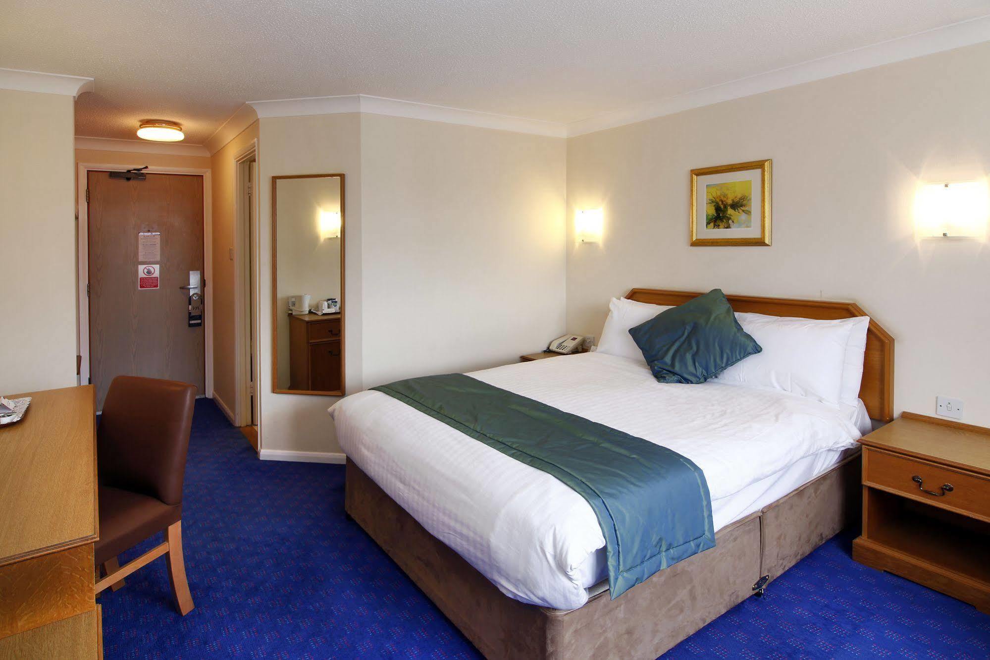 Mercure Hatfield Oak Hotel Esterno foto