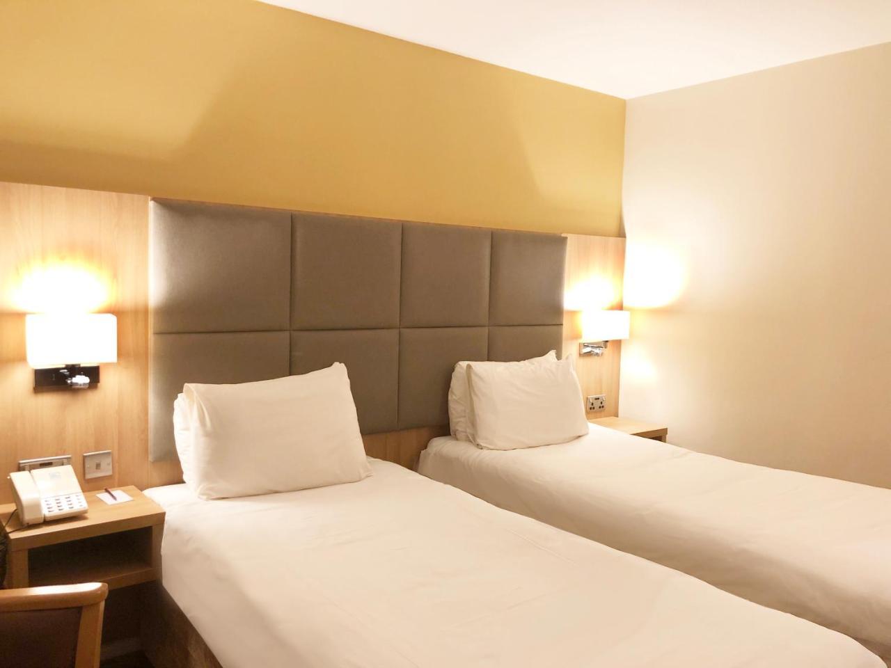 Mercure Hatfield Oak Hotel Esterno foto