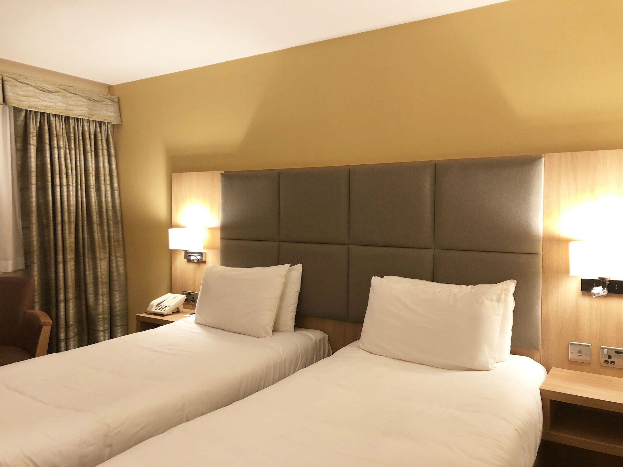 Mercure Hatfield Oak Hotel Esterno foto